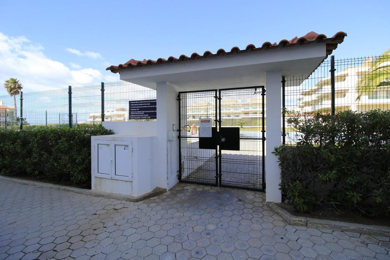 Armacao De Pera Brightness With Pool By Homing Lägenhet Exteriör bild